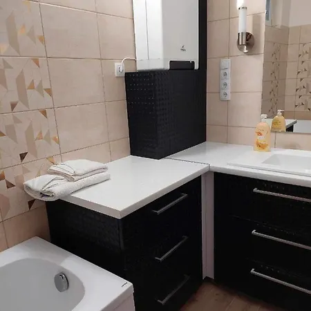 Apartment Almos Vendeghaz *