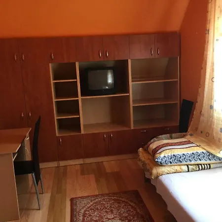 Almos Vendeghaz Apartment Hajduszoboszlo